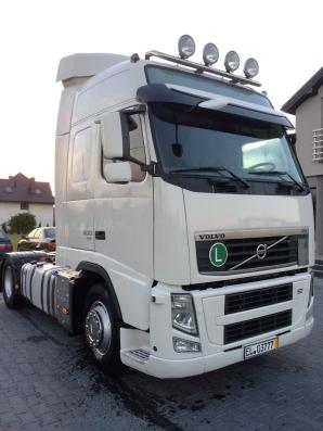 Kradzież ciągnika siodłowego Volvo. Poszukiwania prowadzi ekipa Krzysztofa Rutkowskiego